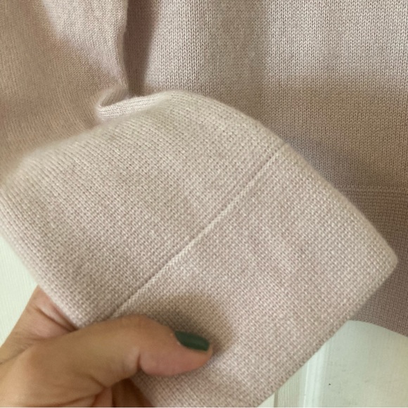 Cashmere square turtleneck - Picture 4 of 5